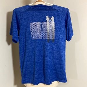 Boys Youth XL loose fit Heatgear athletic shirt